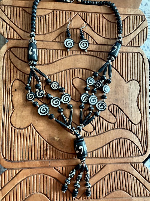 Swirl Design Afrocentric Beaded Necklace Set