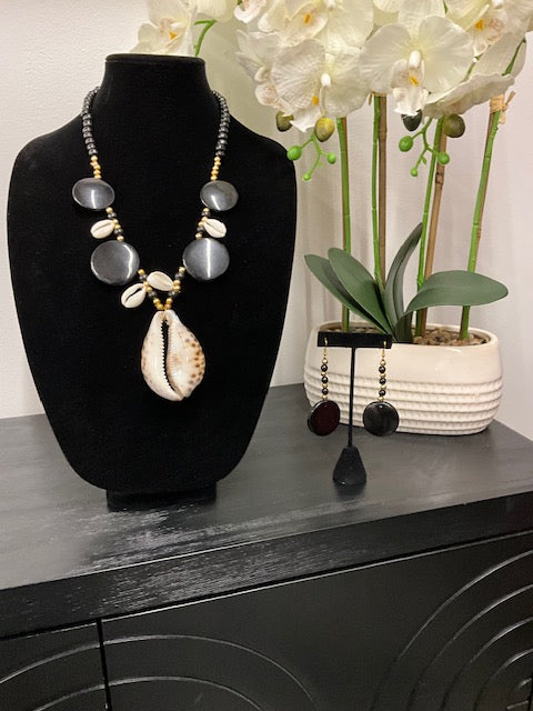 Cowrie Shell Necklace & Earrings Set